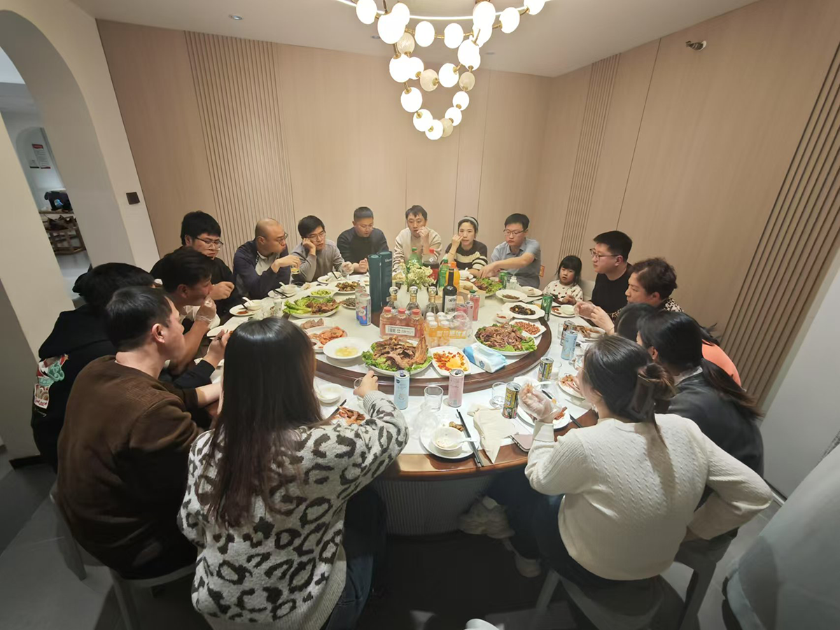 年終尾牙，金蛇納祥，斗志昂揚(yáng)